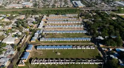 Supervisan un mega complejo de viviendas en el este de la capital: ¿qué hallaron en el interior?