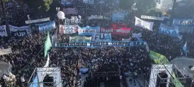 El Gobierno minimizó la marcha universitaria y apuesta al superávit: el mensaje que envió a los mercados