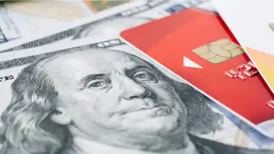 El dólar minorista se disparó este jueves y el tarjeta supera los $1800: los valores banco por banco