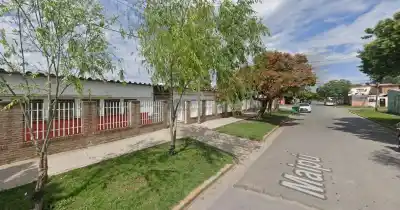 Atacaron una escuela en Villa Gobernador Gálvez y dejaron un mensaje que heló a la policía