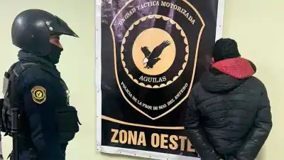 Se coló en una casa del barrio Belén y lo que llevaba en la ropa dejó a todos helados