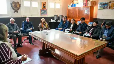 Reunión clave en Desarrollo Social: el plan que preparan para los adultos mayores ante el frío