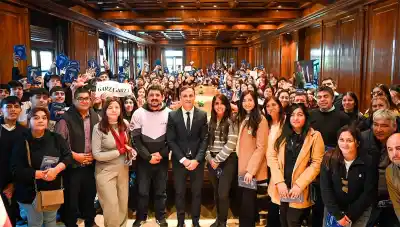 Recibió a alumnos del interior en Casa de Gobierno y lo que dijo sobre el programa sorprendió a todos