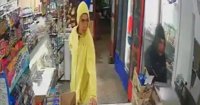 Lo acusaron de cómplice de un robo y fue al negocio a dar su versión: “Solo vine a comprar pollo”