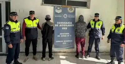 Allanaron un barrio de Aguilares y lo que encontraron los llevó hasta una feria franca