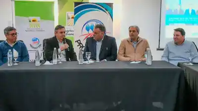 Reunión clave en La Banda: el plan para expandir la producción porcina en la provincia