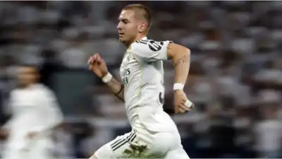 Volvió a la titularidad en el Bernabéu y los hinchas no tuvieron piedad: el momento que lo condenó