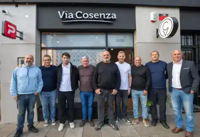 Llegó a Hudson y abrió un local que combina lo mejor de dos mundos: cafetería y heladería