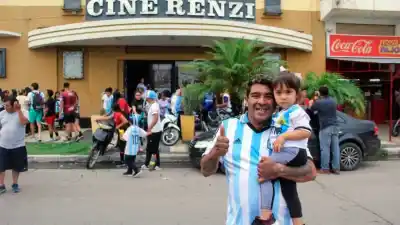 Llega la fiebre mundialista a La Banda: una réplica de la Copa del Mundo y sorpresas para toda la familia