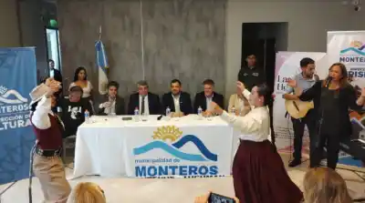 Se presentó la Peña Nacional “Monteros de la Patria, Fortaleza del Folklore”