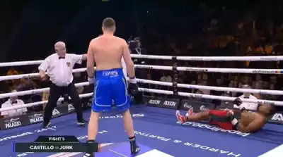 Un solo golpe y cuatro segundos: el nocaut que dejó helado al boxeo mundial