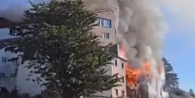Las llamas devoran un histórico hotel en Bariloche: el momento que nadie esperaba ver