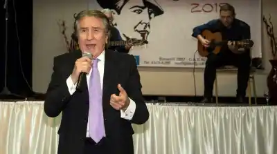 La trágica muerte de un legendario cantante de tango: lo encontraron sin vida en su departamento