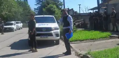 Sedición Policial: “Allanaron una Vivienda en León Rouges”