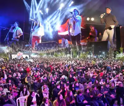 Fe, música y tradición: así se vivió la fiesta patronal que paralizó San Isidro de Lules