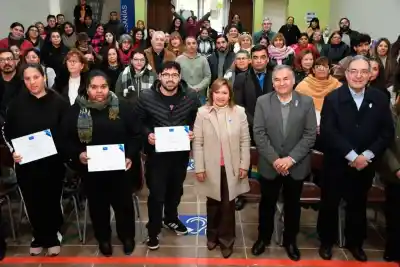 Entregaron certificados a más de 150 emprendedores: el detalle que no te contaron de las capacitaciones