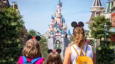 Escanean sus rostros sin avisar: la demanda millonaria que sacude a Disney