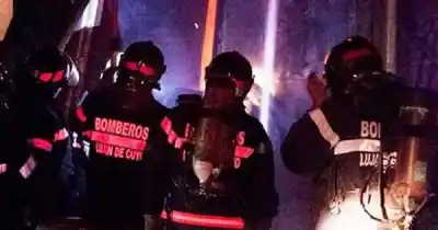 Misterioso incendio en Luján de Cuyo: las llamas arrasaron con tres ambientes y no encontraron a los dueños