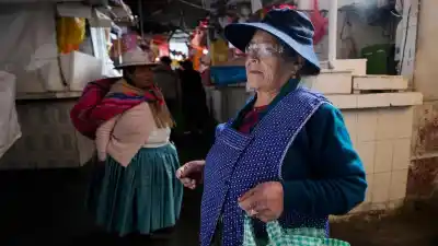 Bloqueos y precios disparados: la crisis en La Paz y El Alto ya deja sin oxígeno a los hospitales