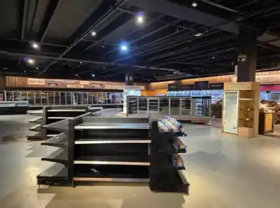 El gigante que se va: los hipermercados Libertad vacían sus góndolas y revelan un misterio comercial
