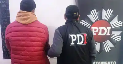 Detuvieron en Ludueña al joven que robaba celulares en el centro: el video que lo delató