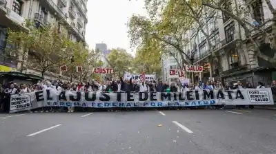 Sindicatos y trabajadores de la salud coparon Plaza de Mayo: lo que denuncian sobre el sistema público