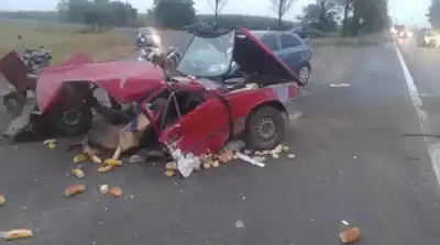 Fuerte Choque al Sur de Río Seco: Un auto se Partió a la Mitad