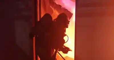 Una familia perdió todo en un incendio en zona noroeste: la estufa que desató el drama