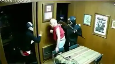 Jubilado de 87 años dormía con su esposa cuando escuchó un estruendo: lo que encontraron los ladrones al entrar