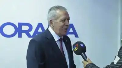 El gobernador Suárez recorrió Smart City Expo y reveló el impacto de la conectividad escolar
