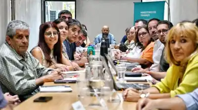 Estatales bonaerenses vuelven a la mesa de monitoreo: ¿llega una corrección salarial antes de lo previsto?