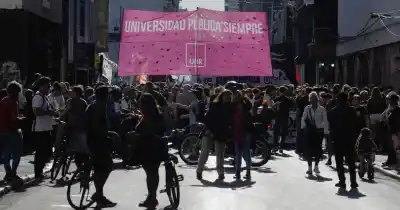 El dato que preocupa en la UNR: el 86% de los estudiantes de Ciencia Política trabaja o busca empleo