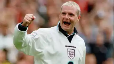 La historia de Paul Gascoigne: del Mundial que lo consagró a las fotos que desnudaron su caída