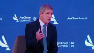 Caputo a banqueros: “Ya no hay margen para ajustes”, la confesión que cambia el rumbo económico