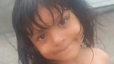 La mamá cruzó la frontera sin papeles y la nena desapareció hace casi dos años