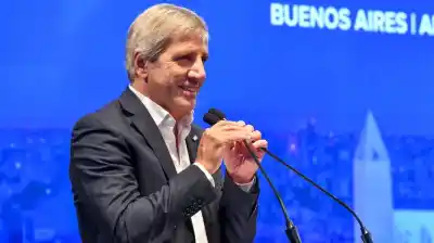 Caputo confirmó que la baja de retenciones no depende de la recaudación y reveló el cronograma fijo