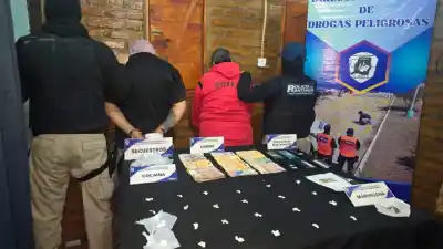 Allanamiento en la Capital: secuestraron cocaína, marihuana y detuvieron a dos personas