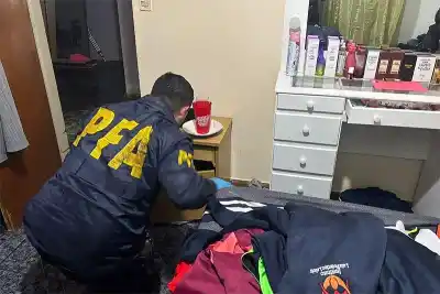 Desbaratan banda narco en el oeste: entre los allanados, la casa de una funcionaria municipal