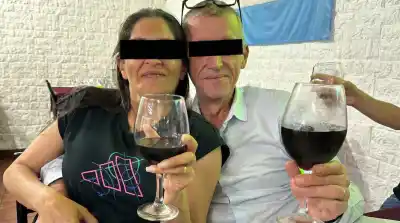 Falsa prepaga, helicóptero y 80 mil pesos por guardia: así operaba la red que usaba médicos truchos