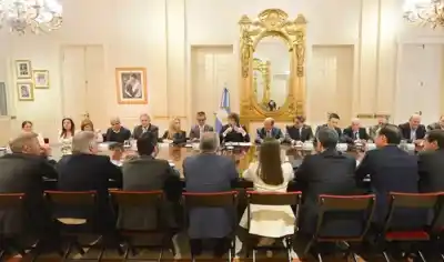El Gobierno ya habla con gobernadores para un nuevo Consenso Fiscal: el blanco es Ingresos Brutos