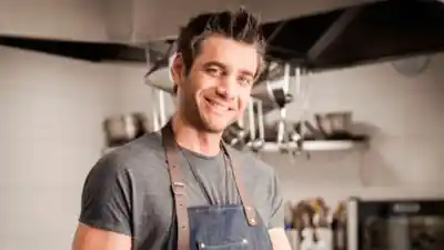 Vuelve el famoso chef de la TV a Sumampa: ¿qué se cocinará en “La Noche de los Fuegos”?