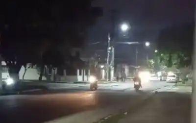 Vecinos de Banda del Río Salí filman las picadas nocturnas y lanzan un pedido desesperado