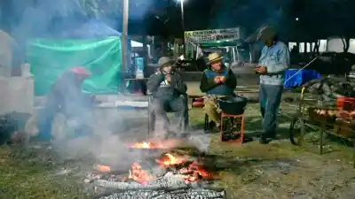 Sumampa se prepara para la 11ª edición del Concurso Nacional de Asado con Cuero y Locro Criollo: lo que nadie te contó de la previa