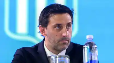 Diego Milito rompió el silencio tras echar a Costas y soltó una frase que genera debate en Racing
