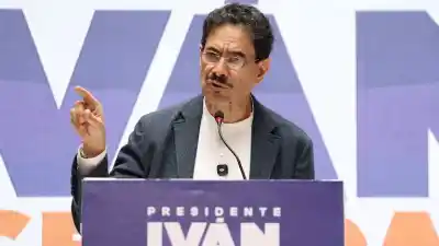 Elecciones en Colombia: el heredero de Petro lidera las encuestas, pero un detalle podría cambiarlo todo