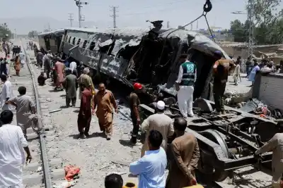 Explosión contra un tren militar en Pakistán: lo que encontraron tras el estallido