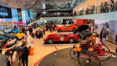 Cientos de turistas llegaron al Museo del Automóvil de Termas de Río Hondo: lo que encontraron los sorprendió