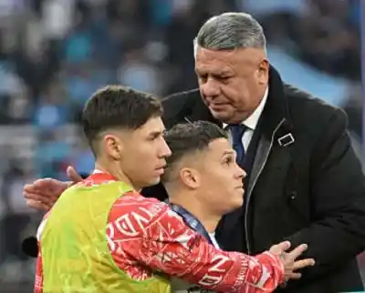 El gesto de Montiel que todos vieron en la entrega de medallas: no saludó a Tapia