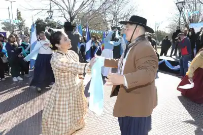 Este lunes, dos plazas de La Matanza serán el epicentro de una celebración que promete emocionar a todos