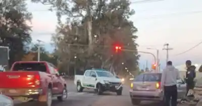 Evadió un control de Gendarmería y la persecución terminó con un fuerte choque en San Martín